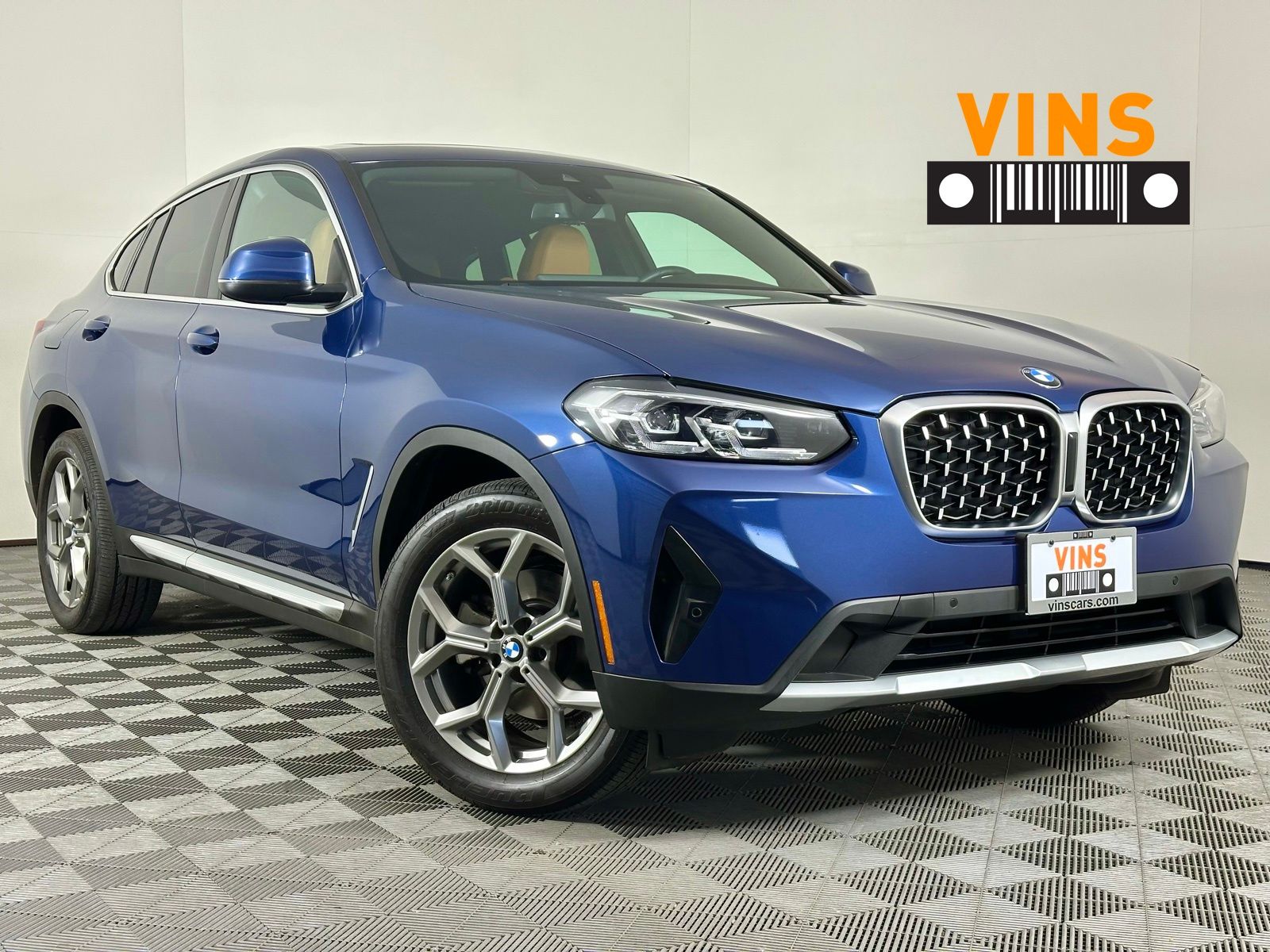 2023 BMW X4 xDrive30i's photo