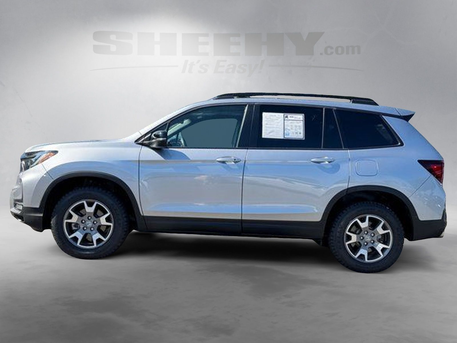 Used 2022 Lunar Silver Metallic Honda TrailSport image 16