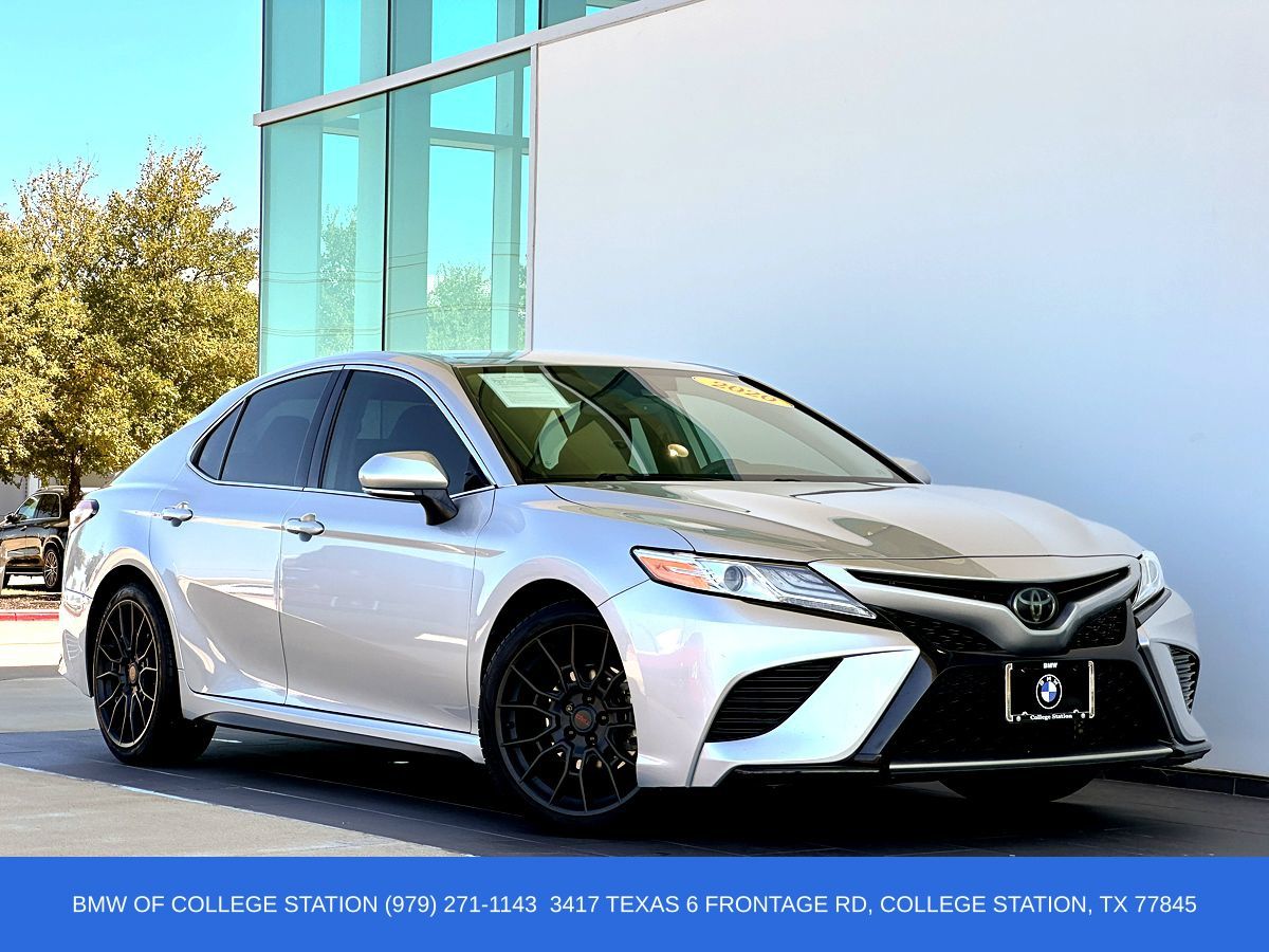 Celestial Silver Metallic 2020 Toyota Camry Sedan Front-Wheel Drive 8-Speed Automatic
