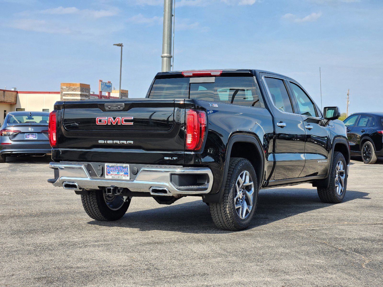 2025 GMC Sierra 1500 SLT 5