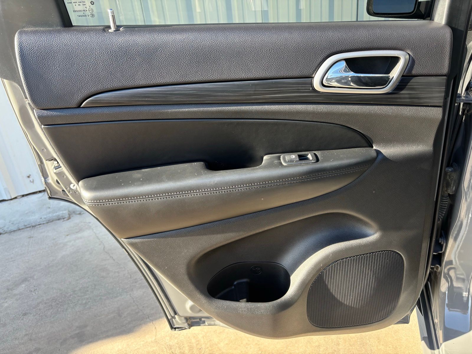 Used Car 2019 Jeep Grand Cherokee  Altitude For Sale Under $20,000 In Austin, Texas