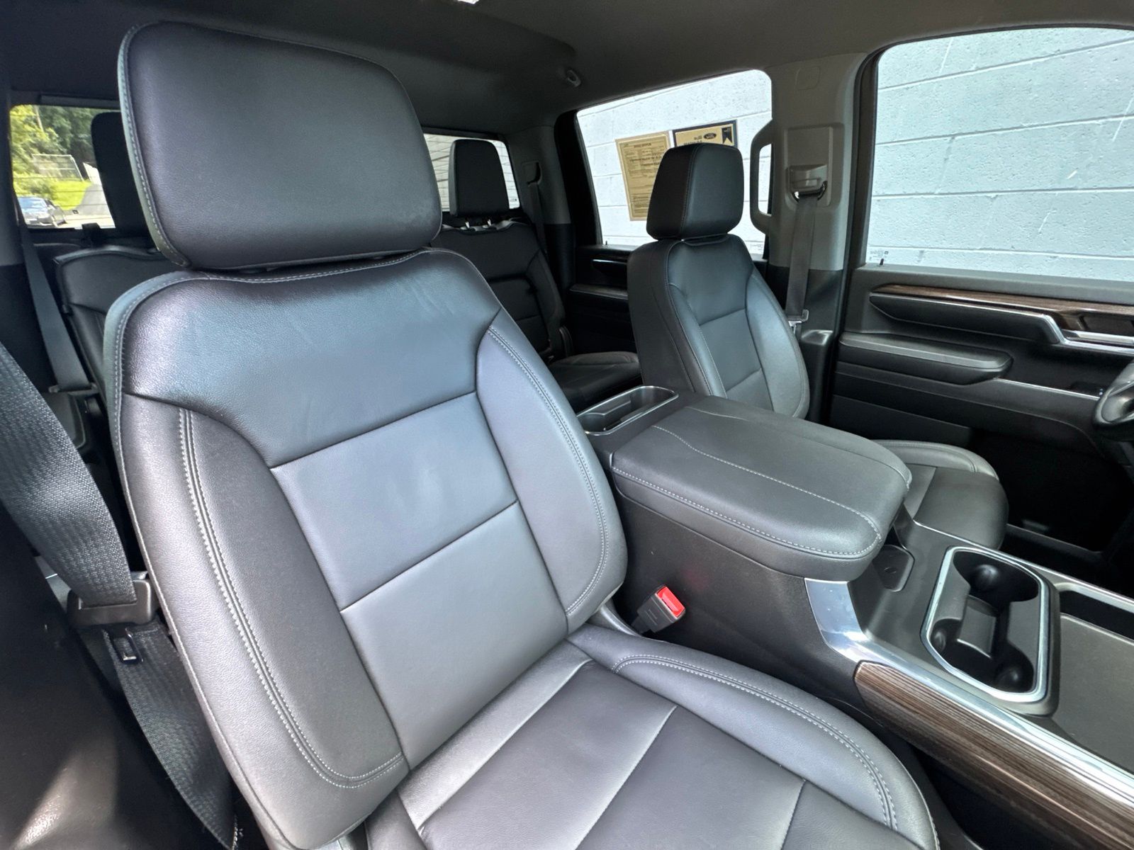 Used 2024 Summit White Chevrolet LT image 33