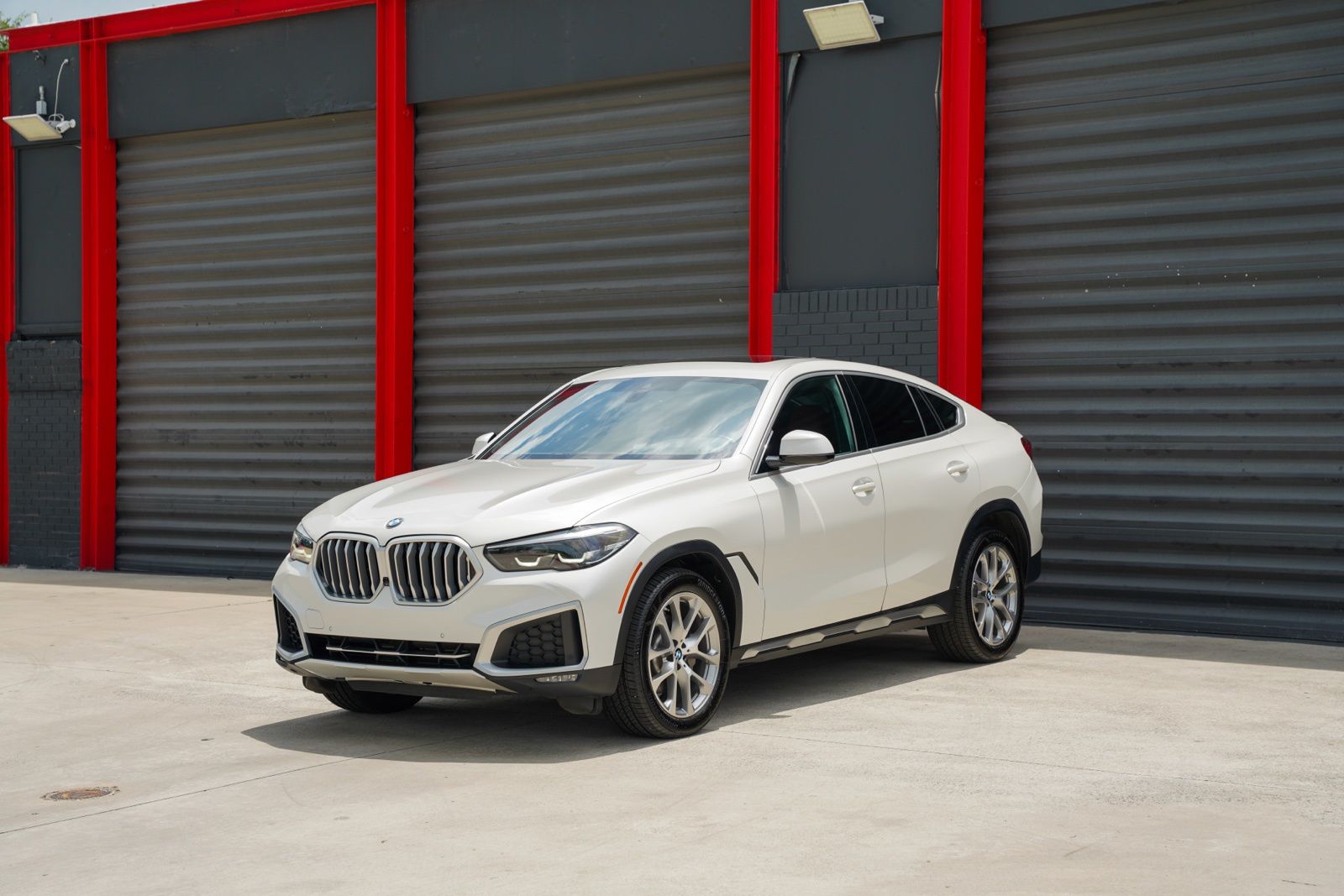 Mineral White Metallic 2021 BMW X6 SUV / Crossover All-Wheel Drive 8-Speed Automatic