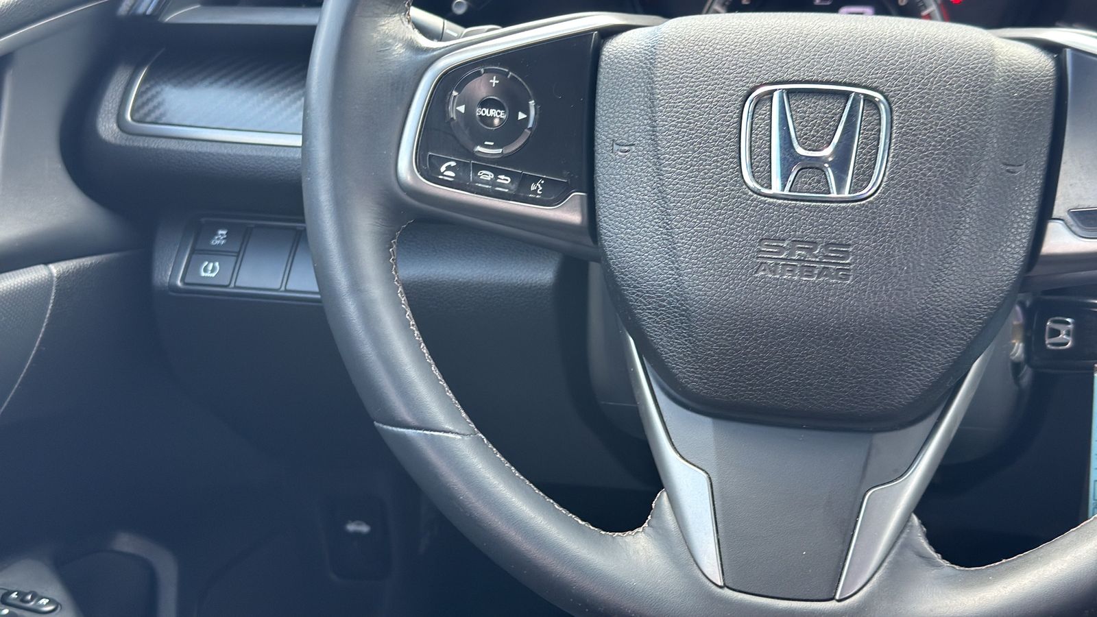 Used 2017  Honda Sport image 13