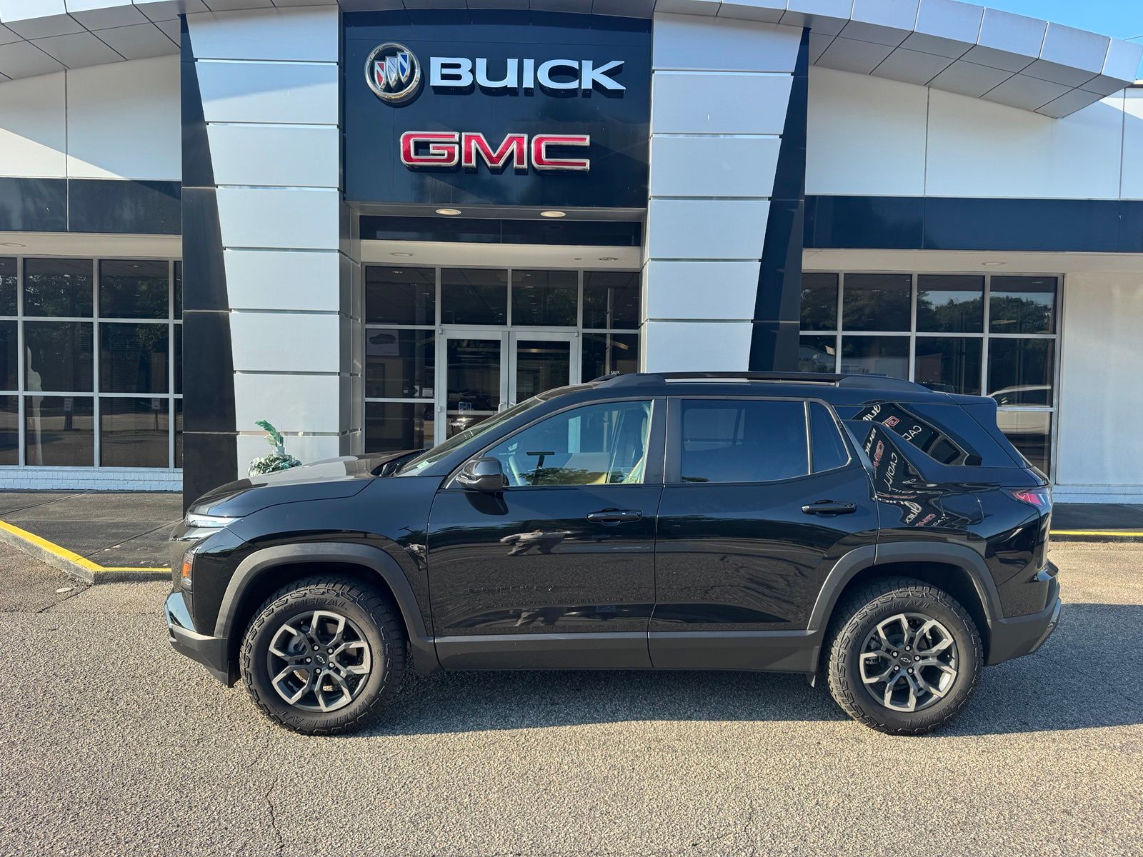 View vehicle photo 3