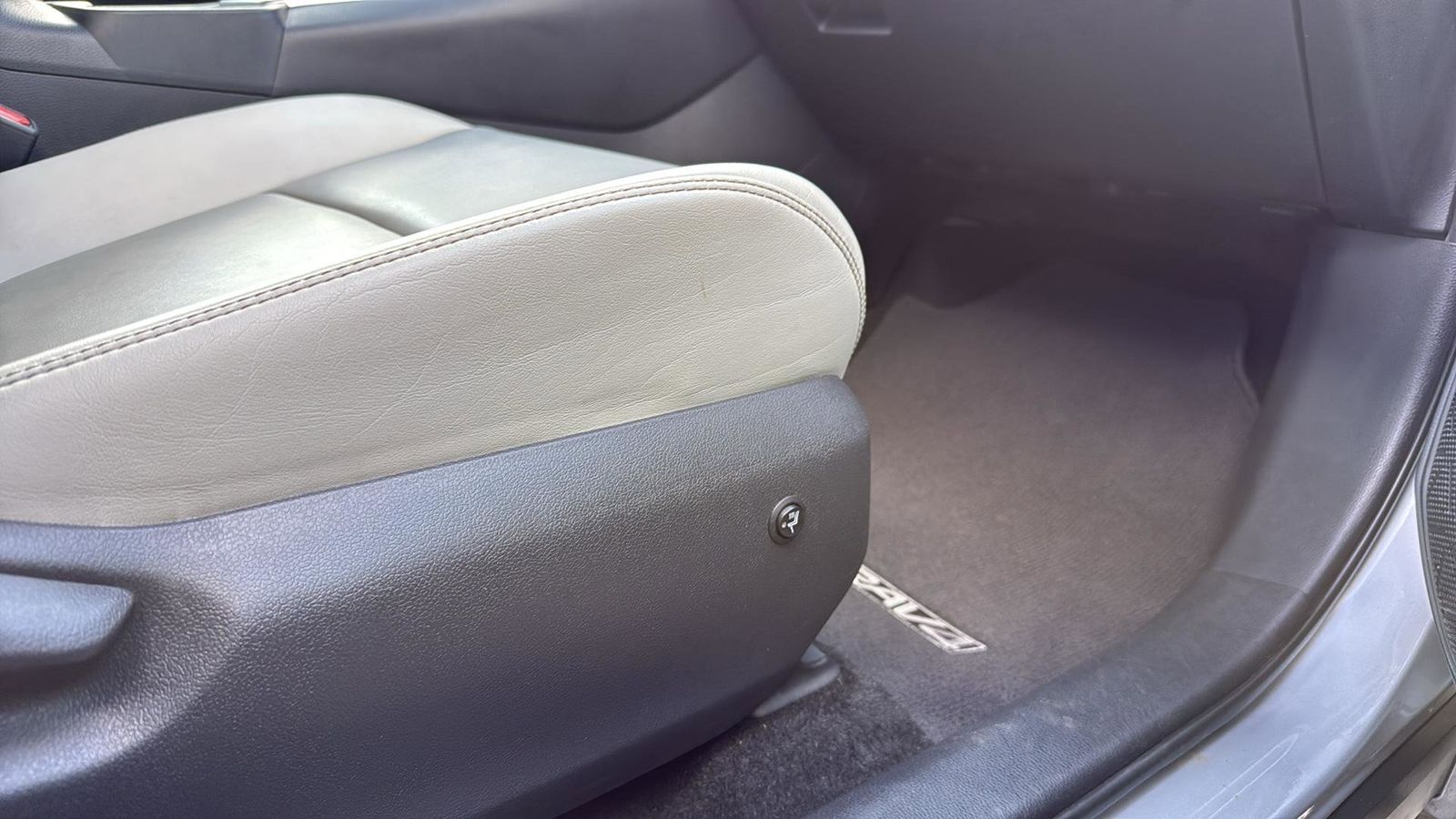 Used Car 2019 Toyota Rav4  Xle Premium For Sale Under $25,000 In Austin, Texas