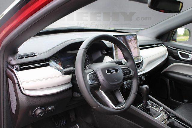 Used 2025 Red Jeep Limited image 3