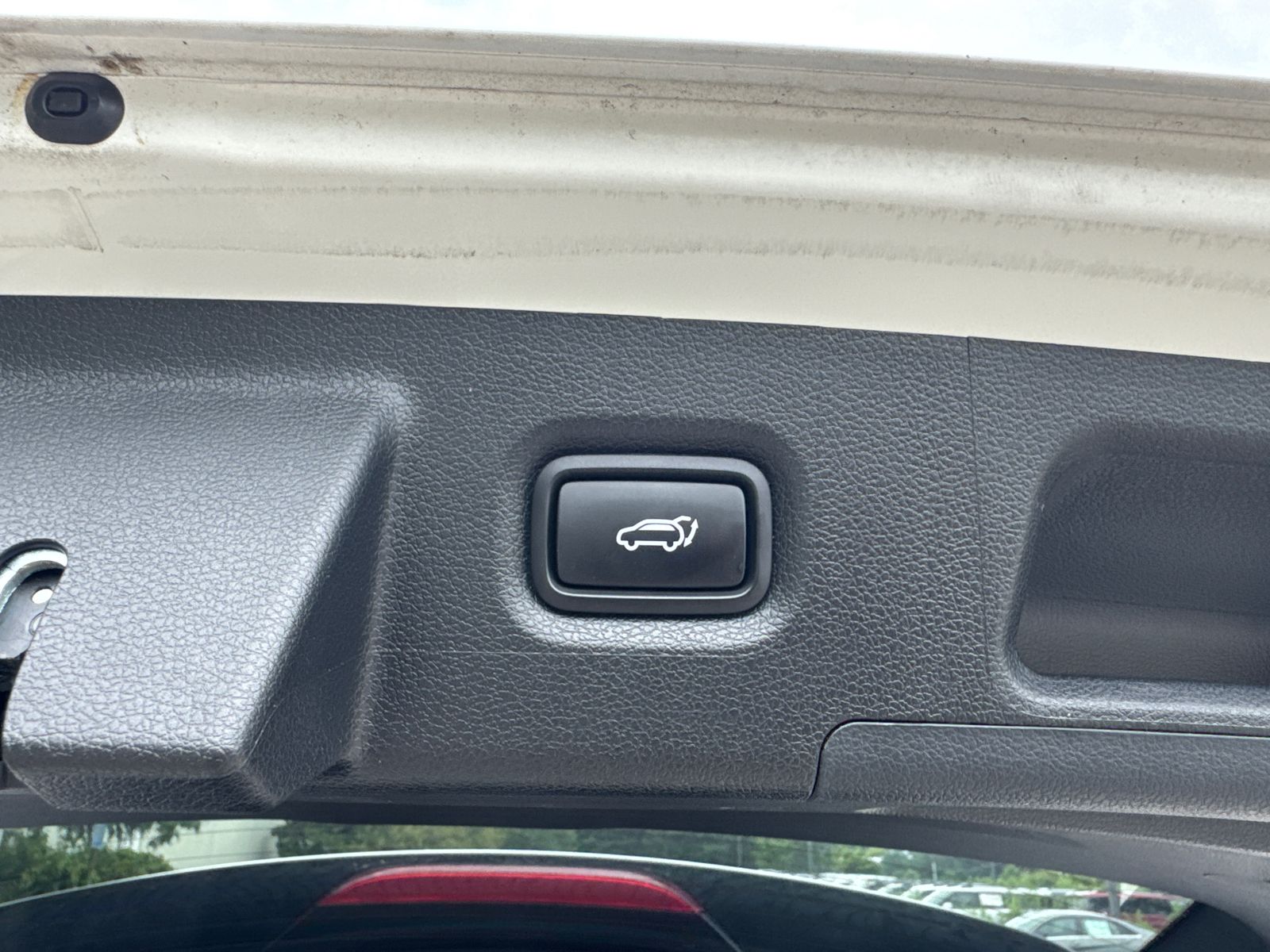 Certified Used 2023 White Pearl Hyundai Calligraphy image 19