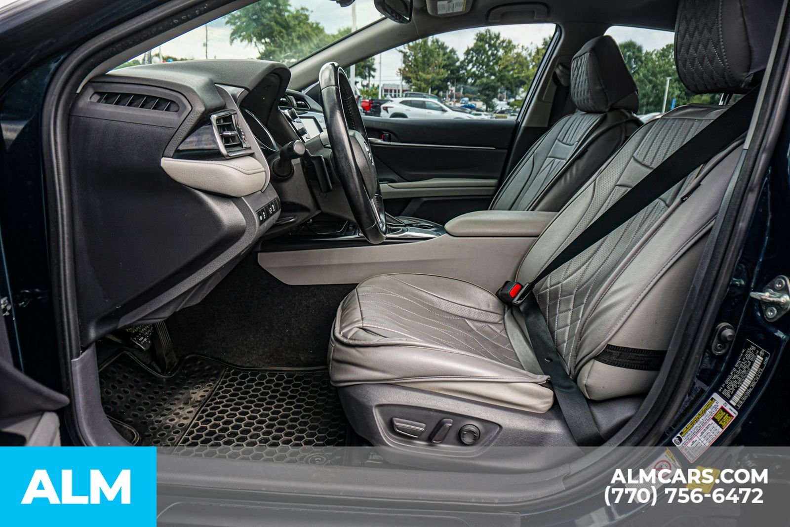 Used 2019 Blue Toyota SE image 21
