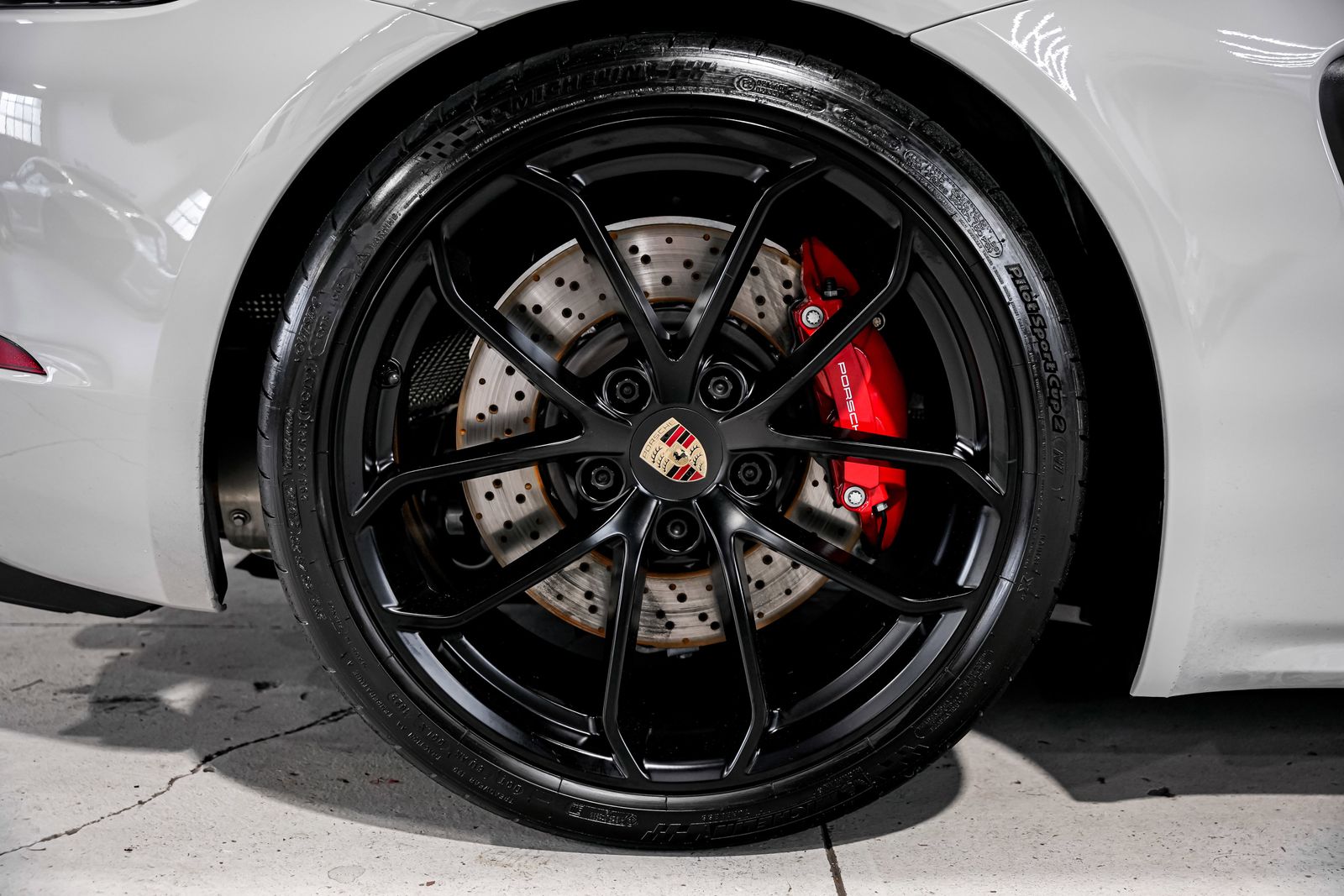 2022 Porsche 718 Spyder Base — photo 46