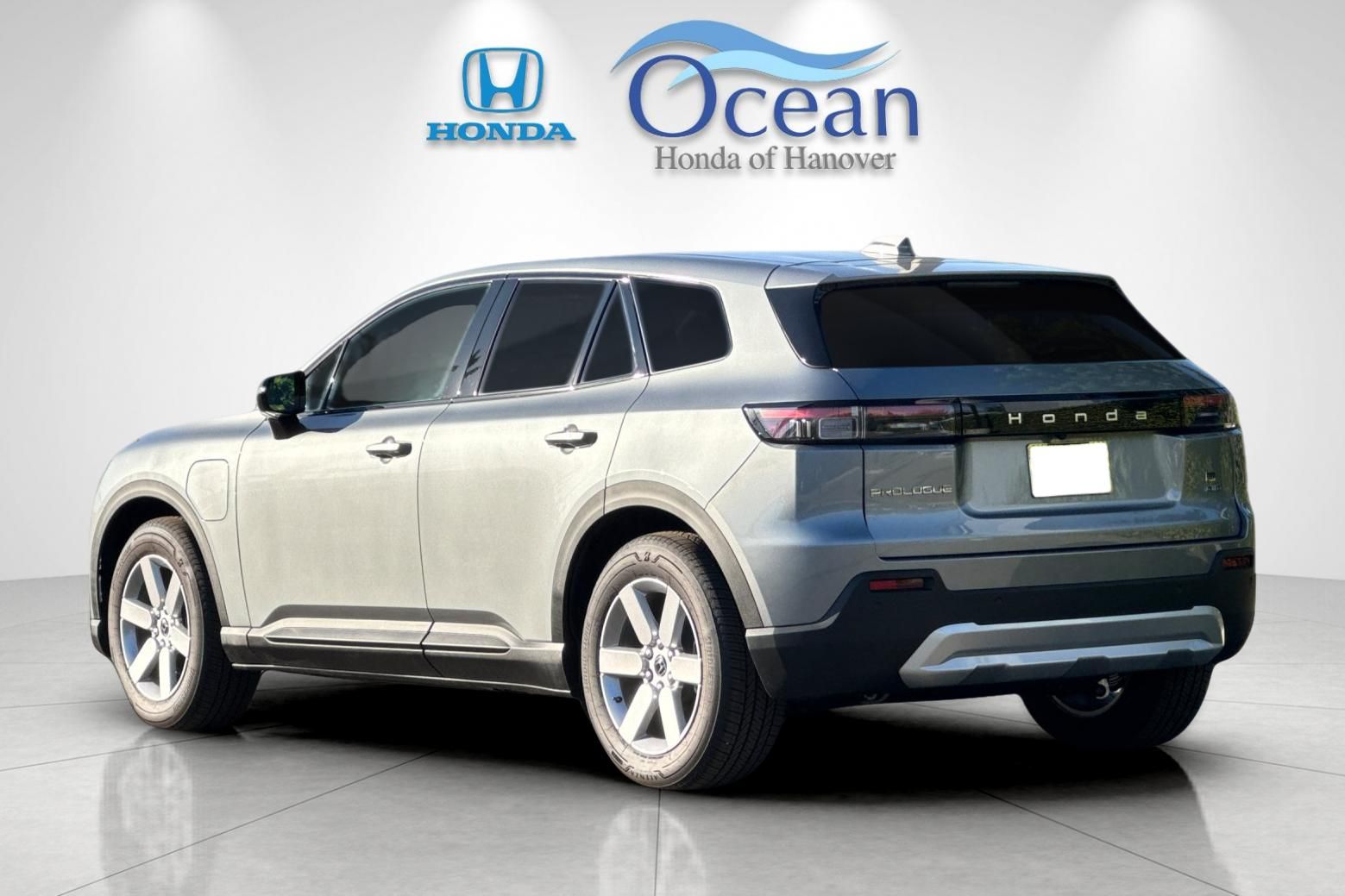 New 2026 Mercury Silver Metallic Honda EX image 3