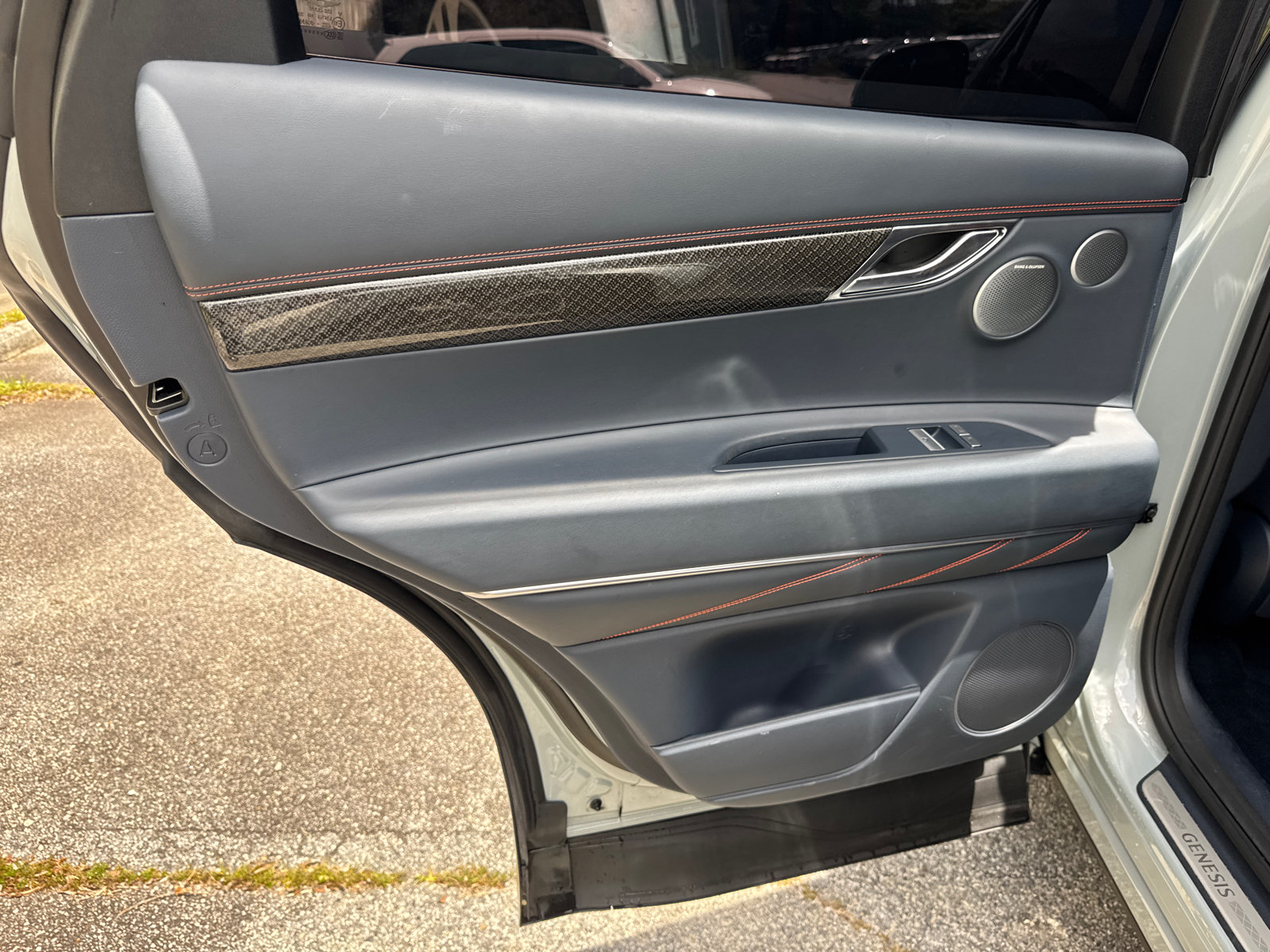 Used 2025 Blue Genesis 3.5T e-SC image 22