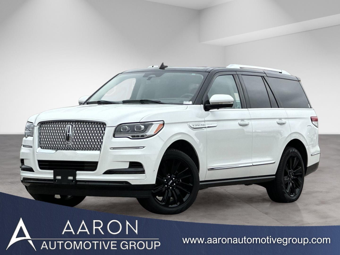 White Metallic 2024 Lincoln Navigator SUV / Crossover Four-Wheel Drive Automatic