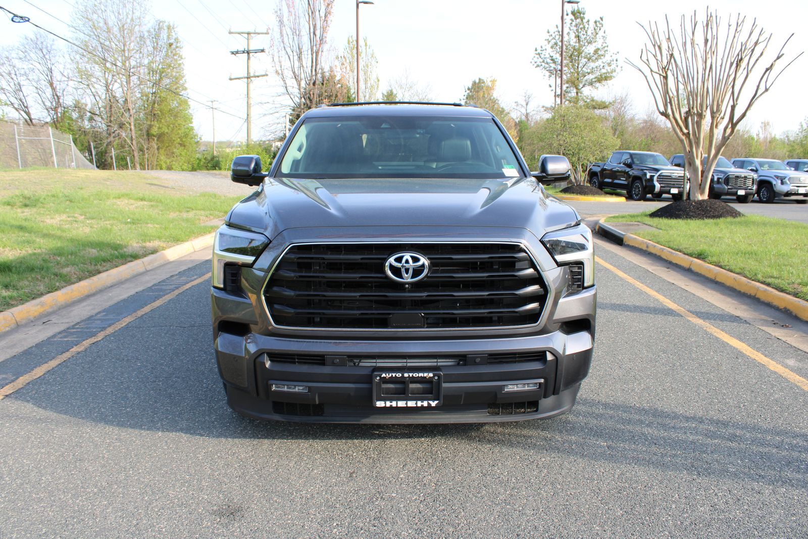 View vehicle photo 2