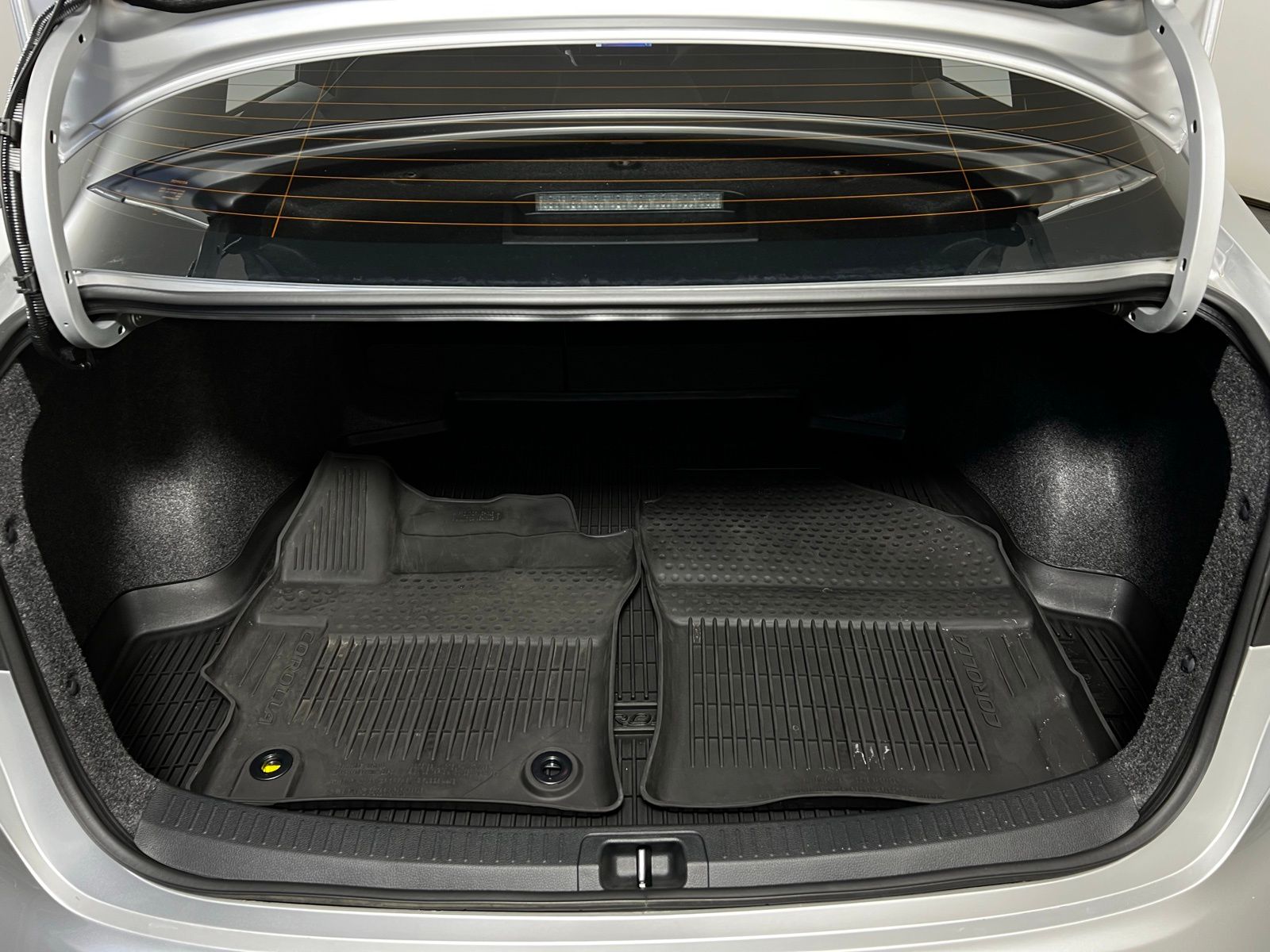 Thumbnail: 2025 Toyota Corolla - 23