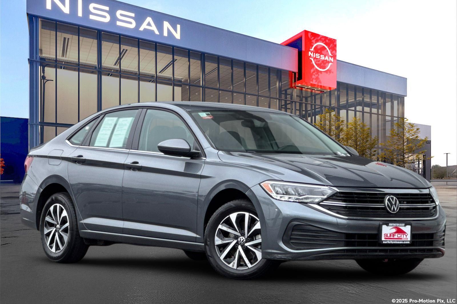 Gray 2024 Volkswagen Jetta Sedan Front-Wheel Drive 8-Speed Automatic