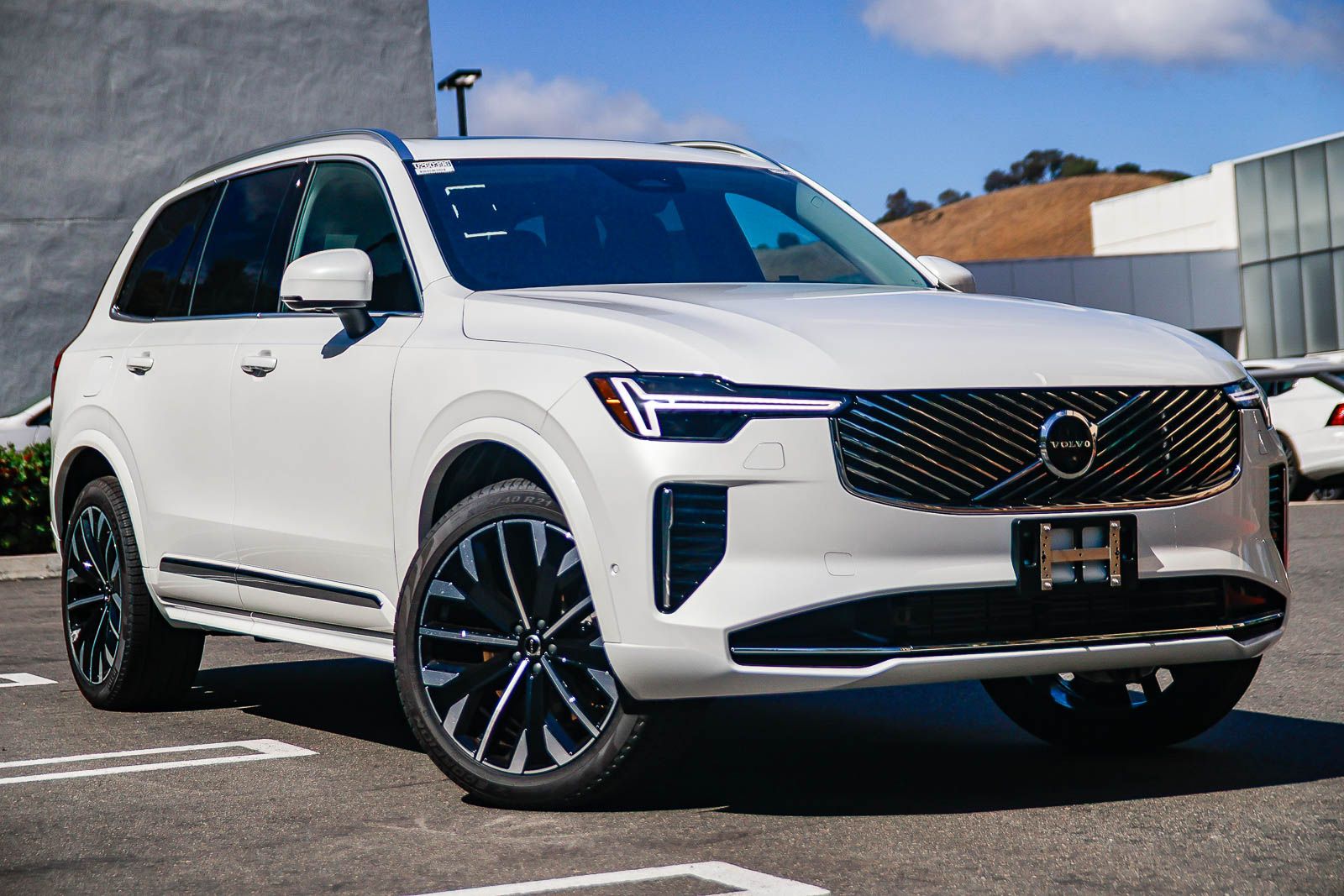 2026 Volvo XC90 T8 Recharge Plus Bright 7-Seat 4WD's photo