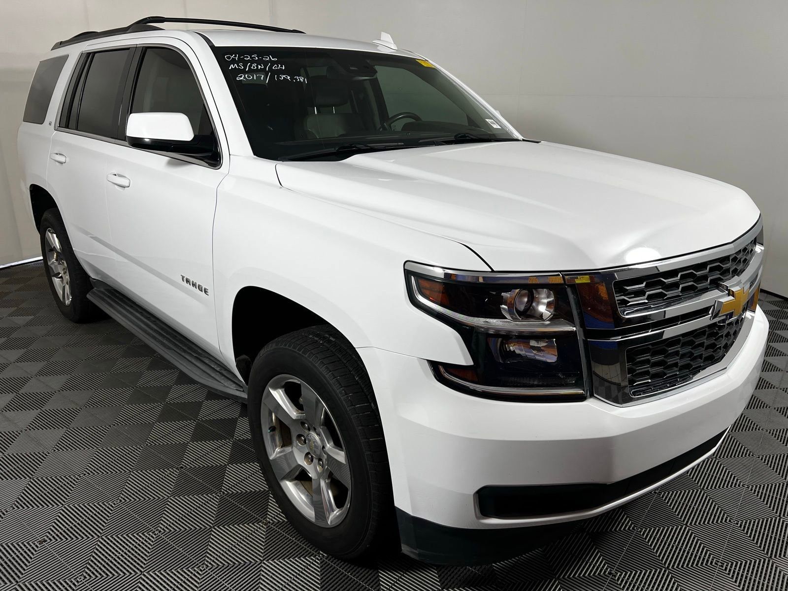 Thumbnail: 2016 Chevrolet Tahoe - 3