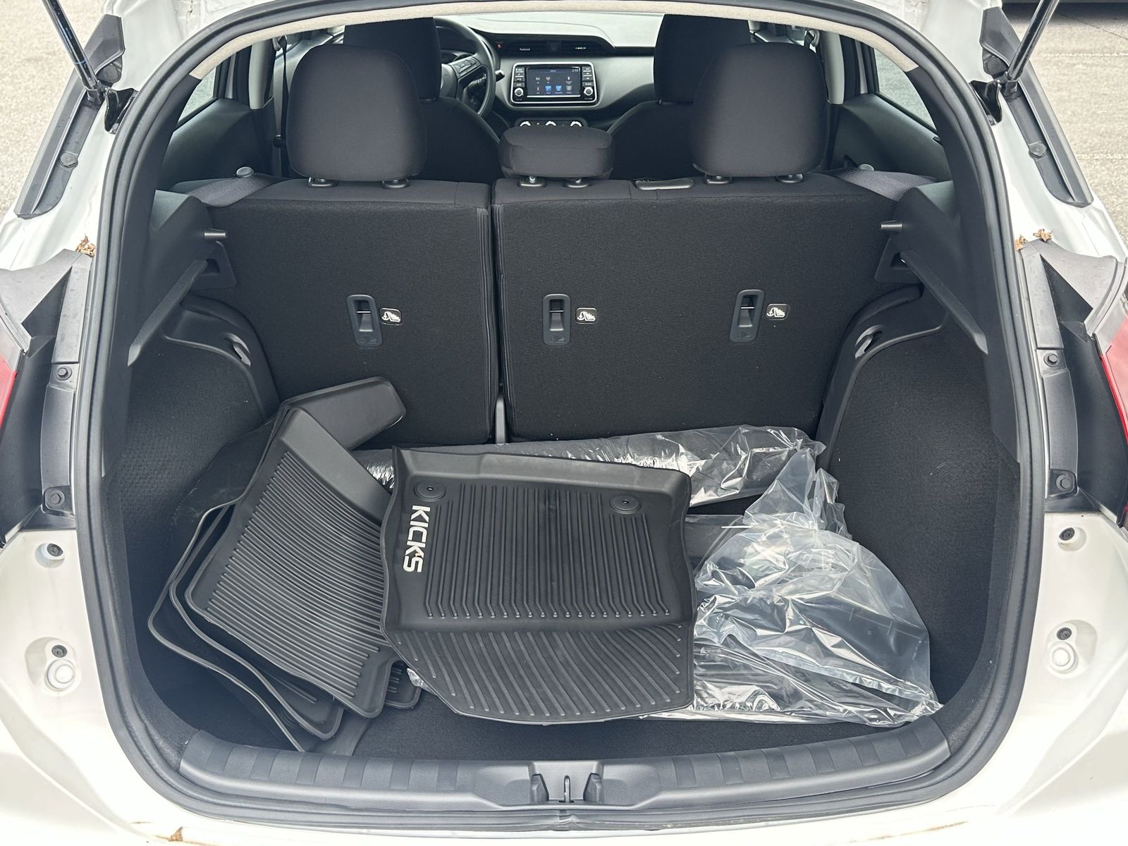 2025 Nissan Kicks Play S photo 23