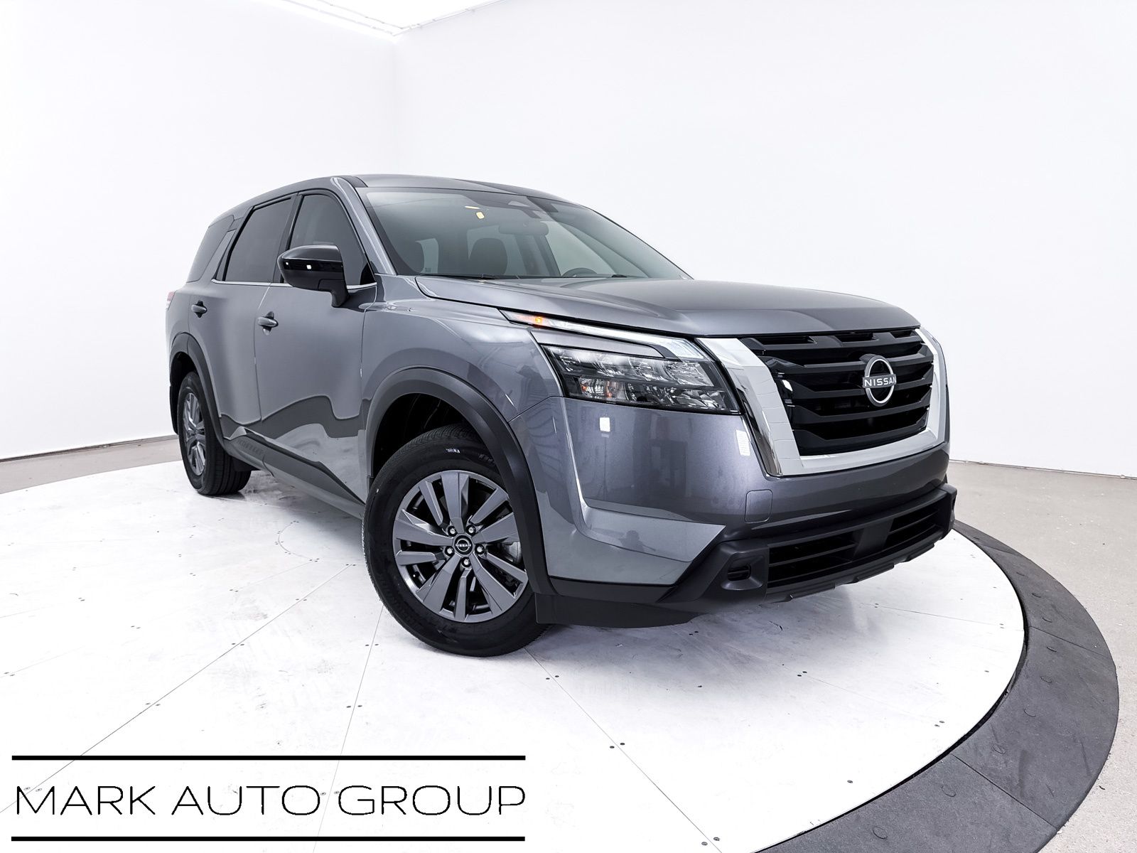 2025 Nissan Pathfinder S