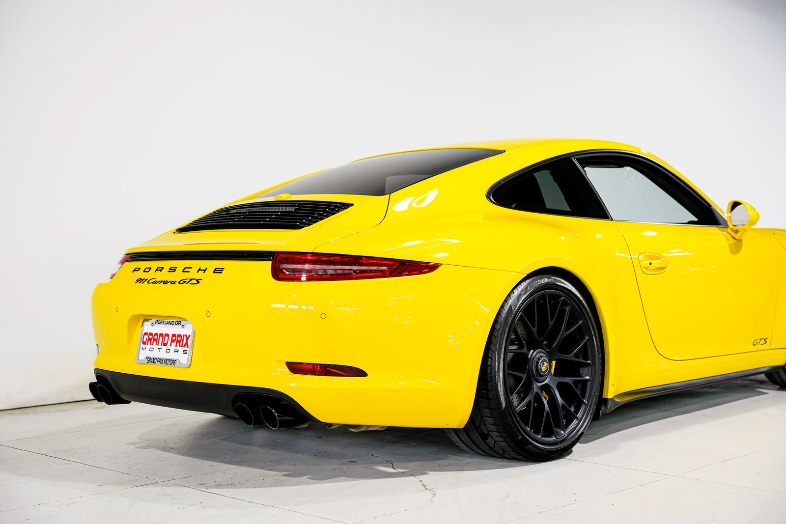 2015 Porsche 911 Carrera GTS — photo 36