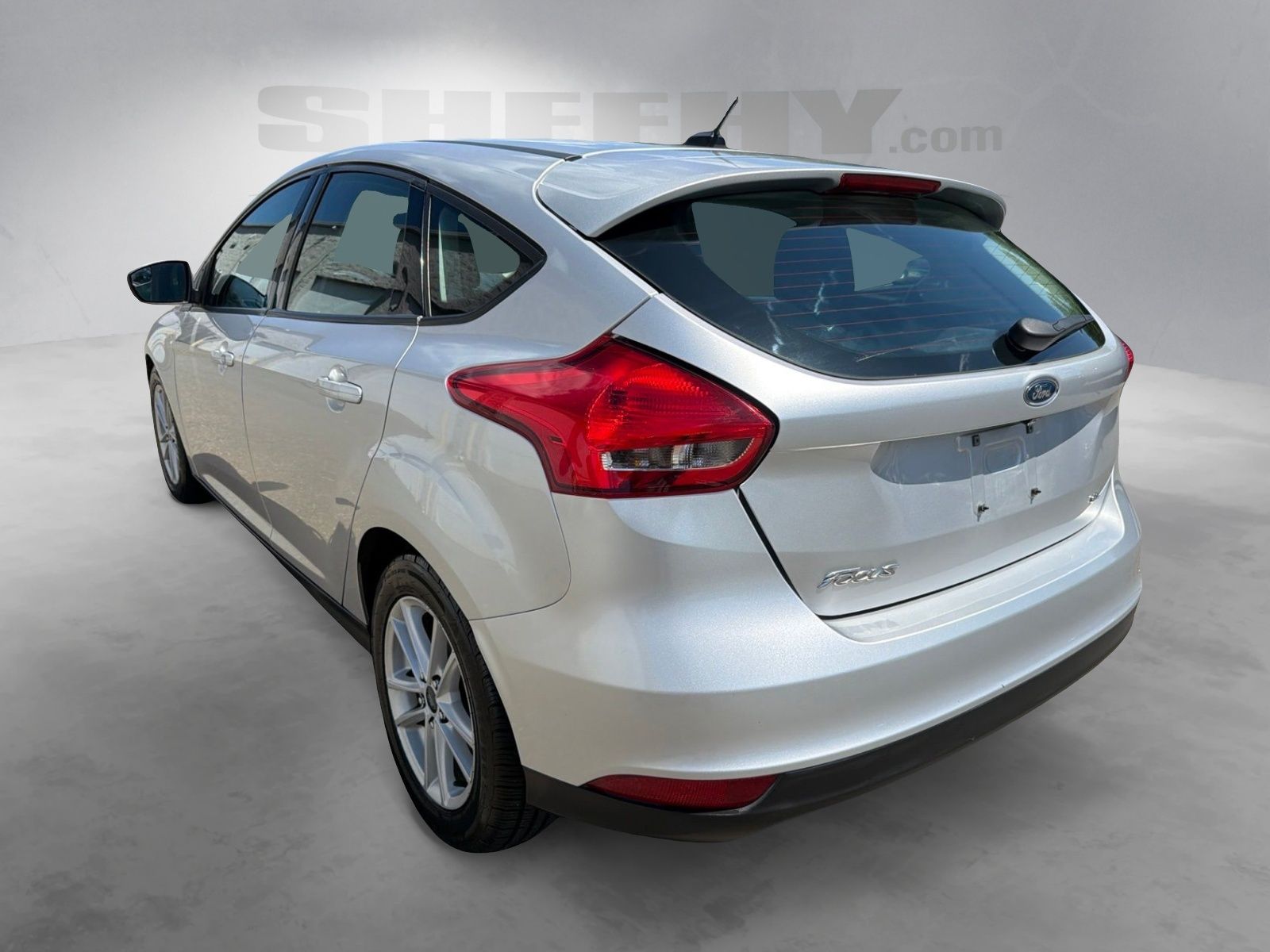 Used 2018 Ingot Silver Ford SE image 12
