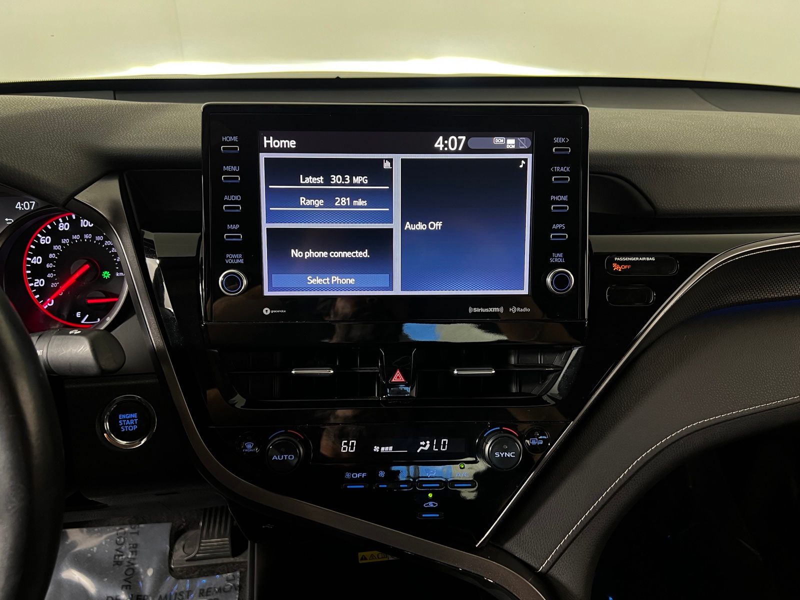 Thumbnail: 2024 Toyota Camry - 18
