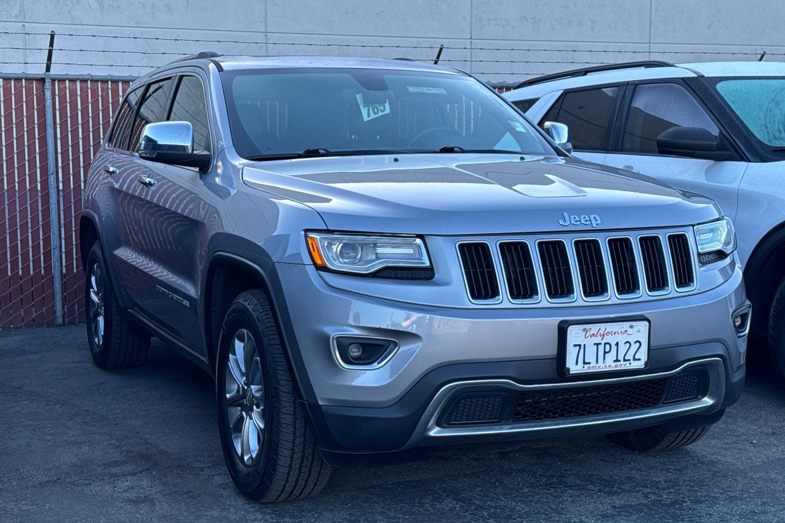 View vehicle photo 2