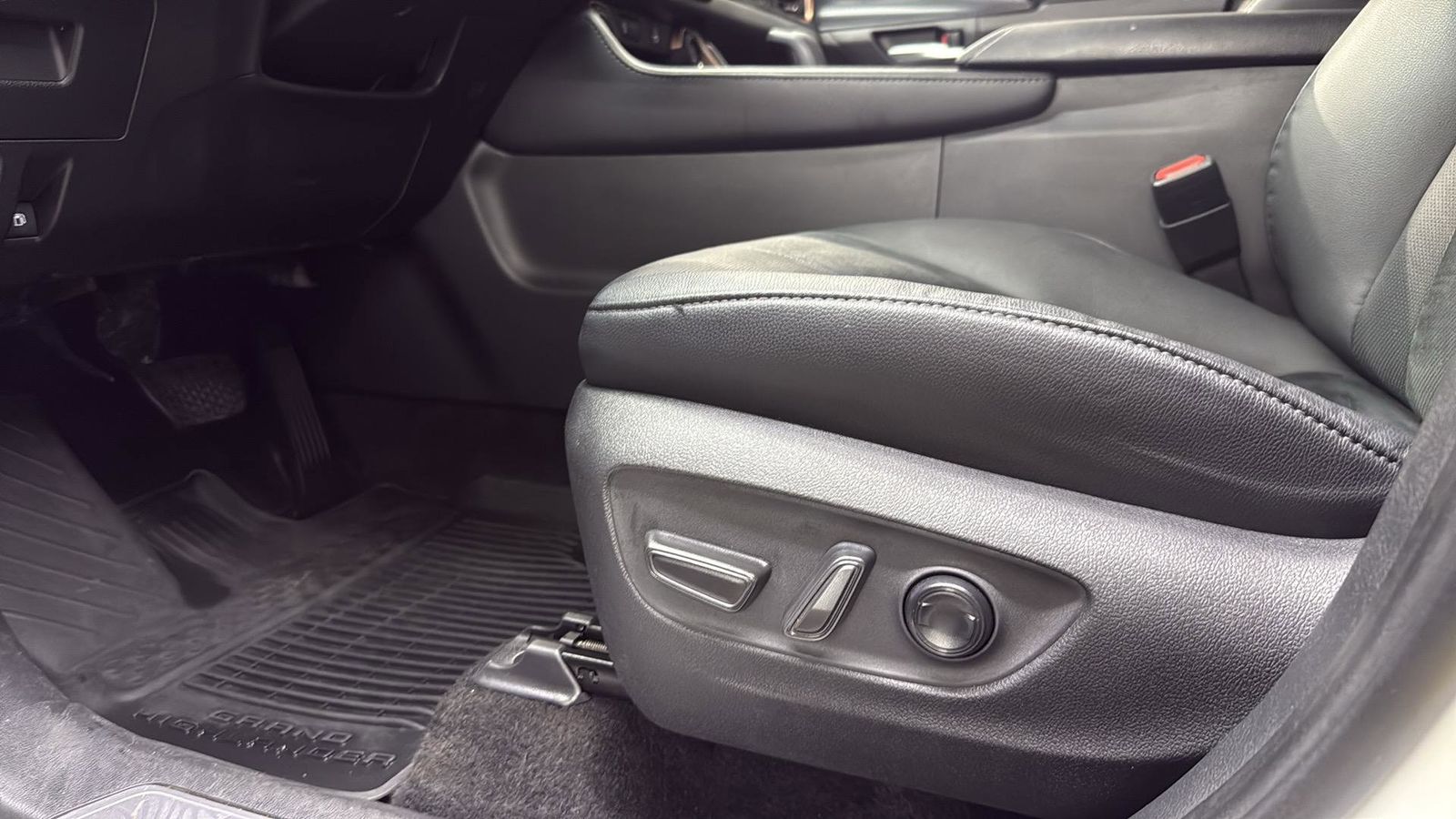 Used Car 2024 Toyota Grand Highlander Hybrid  For Sale Under $60,000 In Austin, Texas