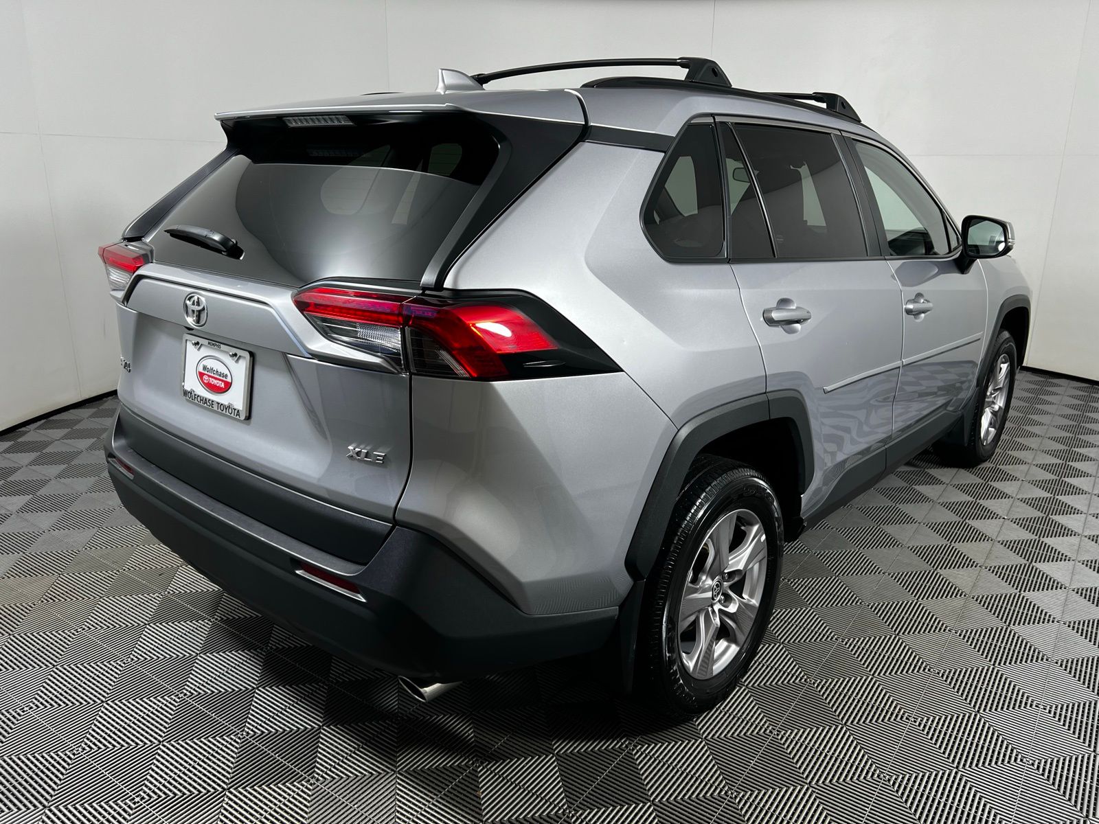 2022 Toyota RAV4 XLE 5