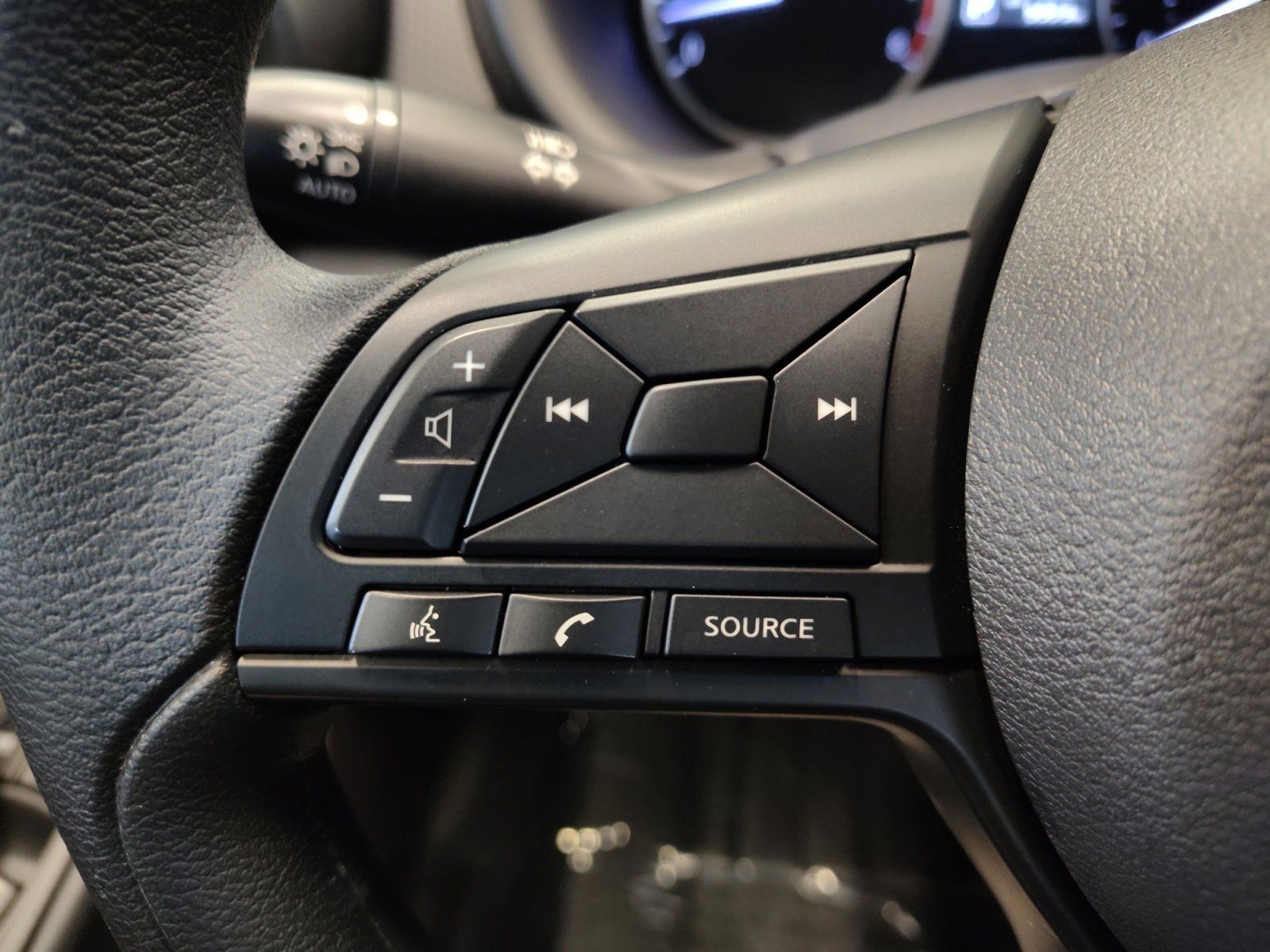 Used Car 2025 Nissan Kicks Play  S For Sale Under $25,000 In San Antonio, Texas