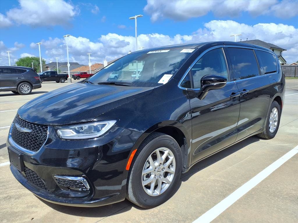 2025 Chrysler Pacifica Select FWD