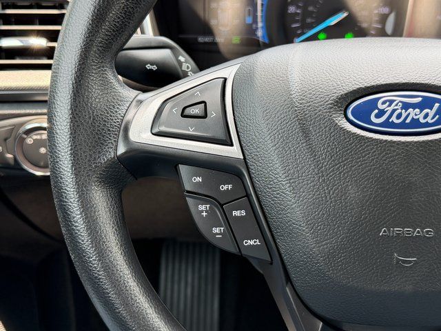 Certified Used 2018 Oxford White Ford SE image 21
