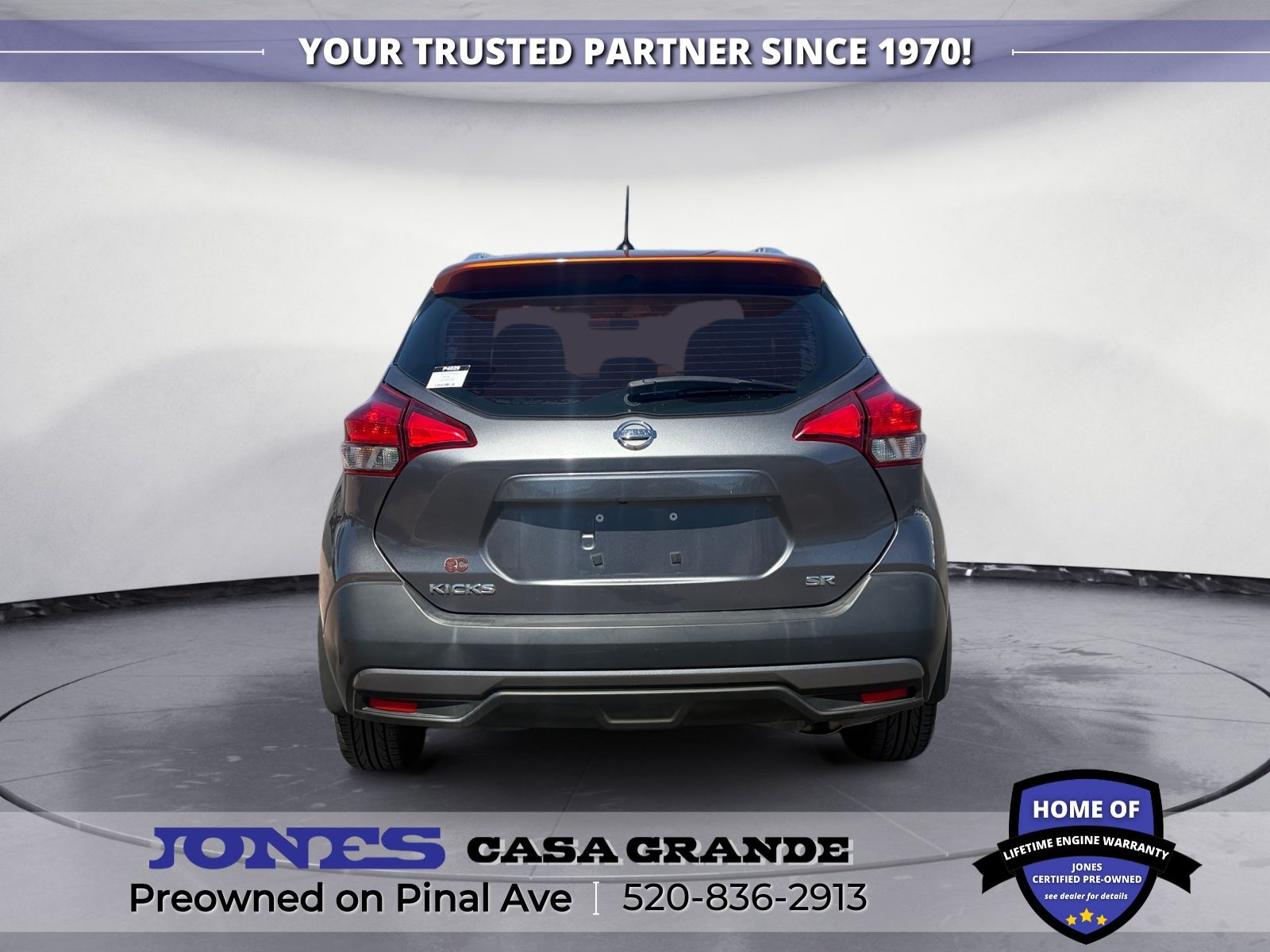 View vehicle photo 4