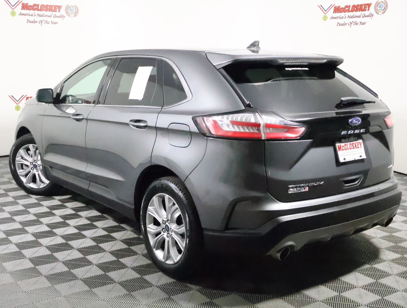 2022 Ford Edge Titanium photo