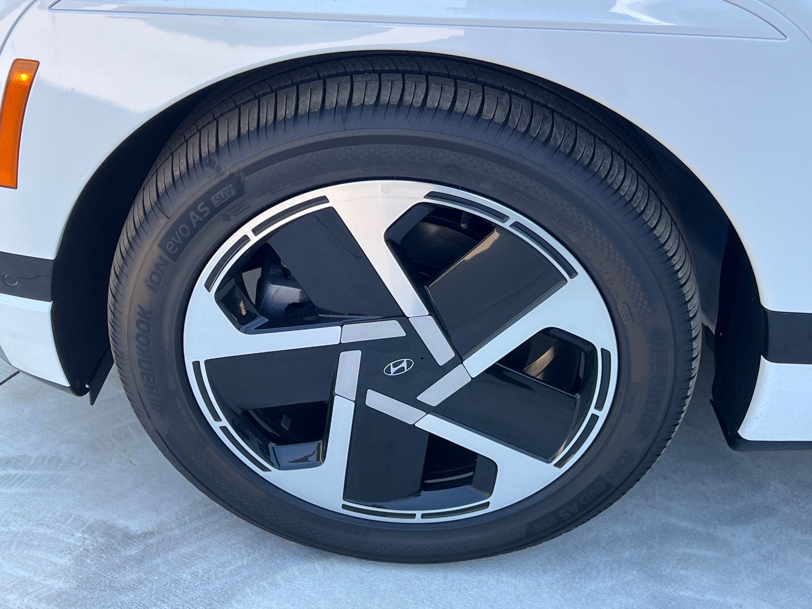 2026 Hyundai Ioniq photo 10