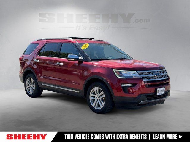 Ruby Red Metallic Tinted Clearcoat 2018 Ford Explorer XLT AWD SUV / Crossover All-Wheel Drive 6-Speed Automatic