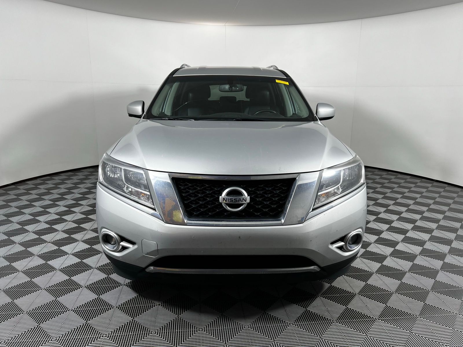 Thumbnail: 2016 Nissan Pathfinder - 2