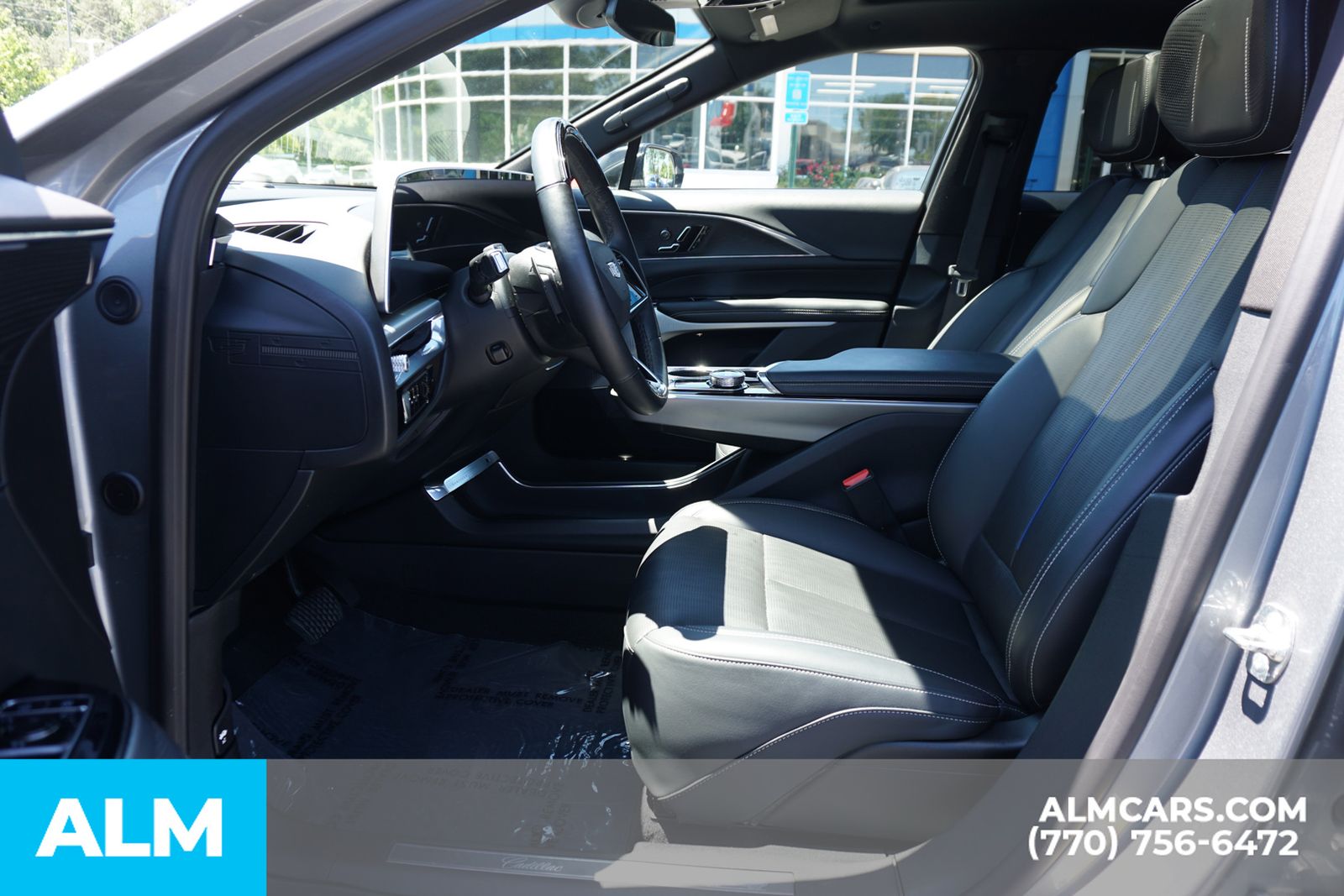 Used 2024 Silver Cadillac Luxury image 22