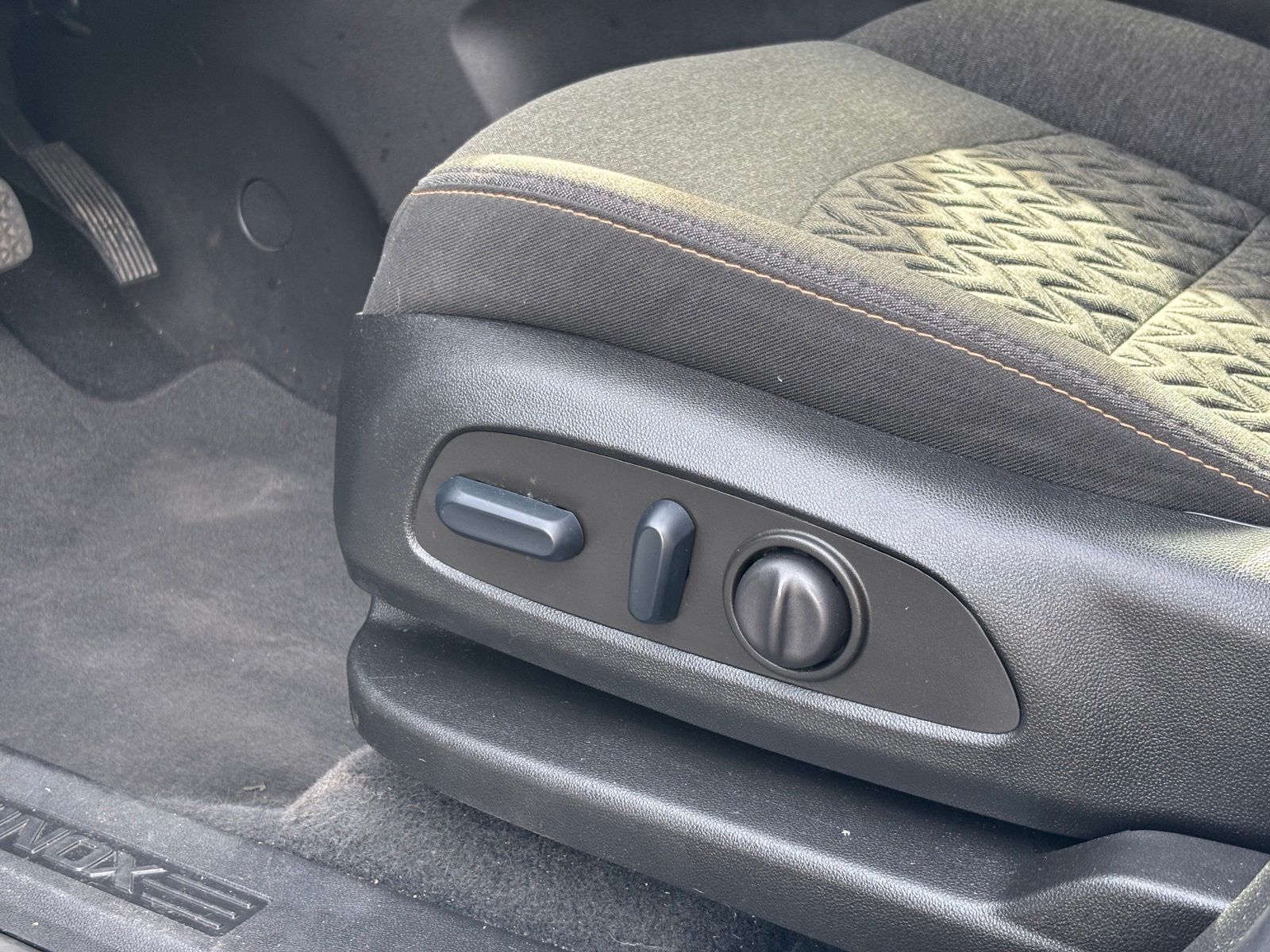 Used 2023 Chevrolet Equinox SUV