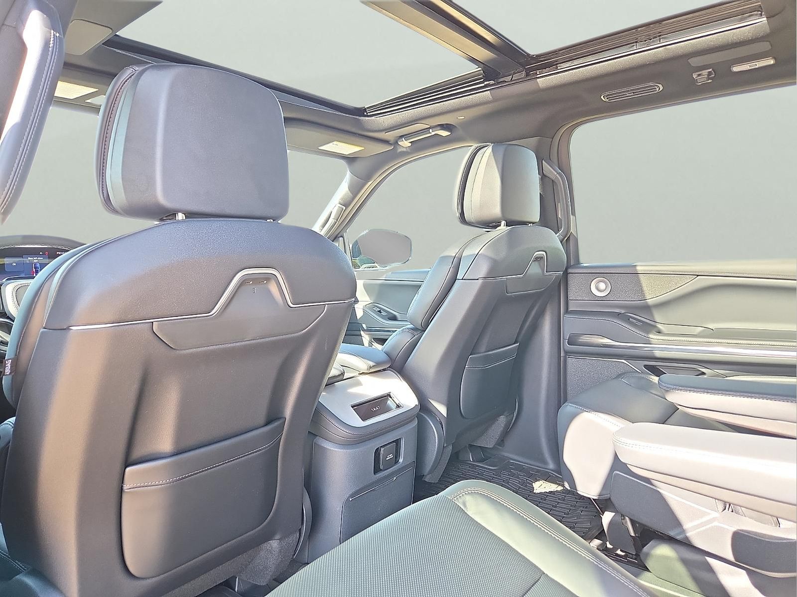 New Black Metallic 2026 Lincoln Navigator L Reserve for Sale in