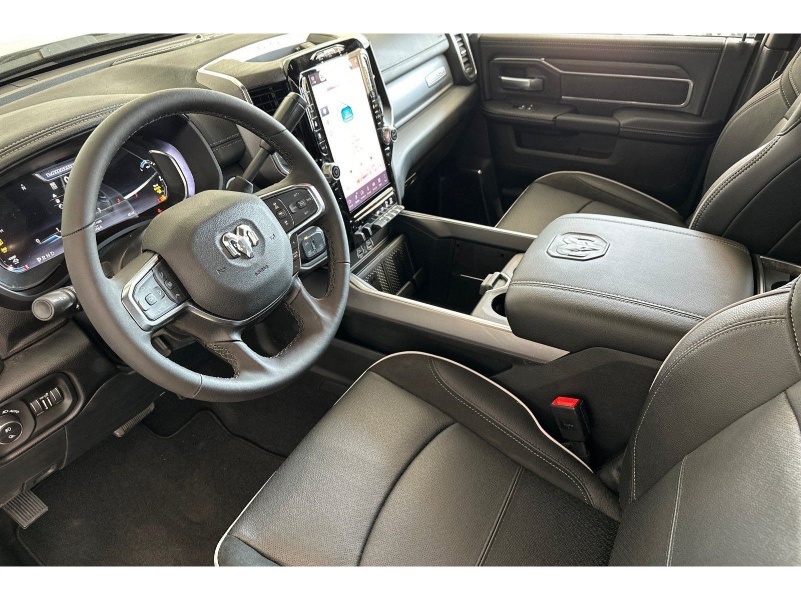 2026 RAM 2500 Laramie - Photo 11