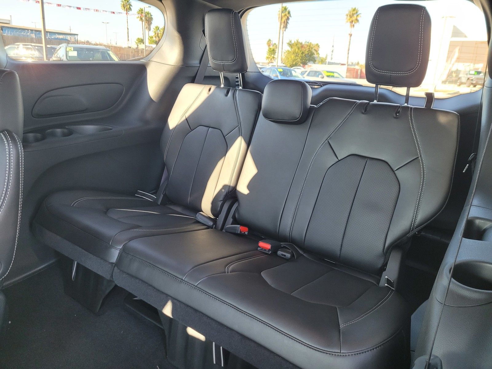 New 2026 White Chrysler Select image 9