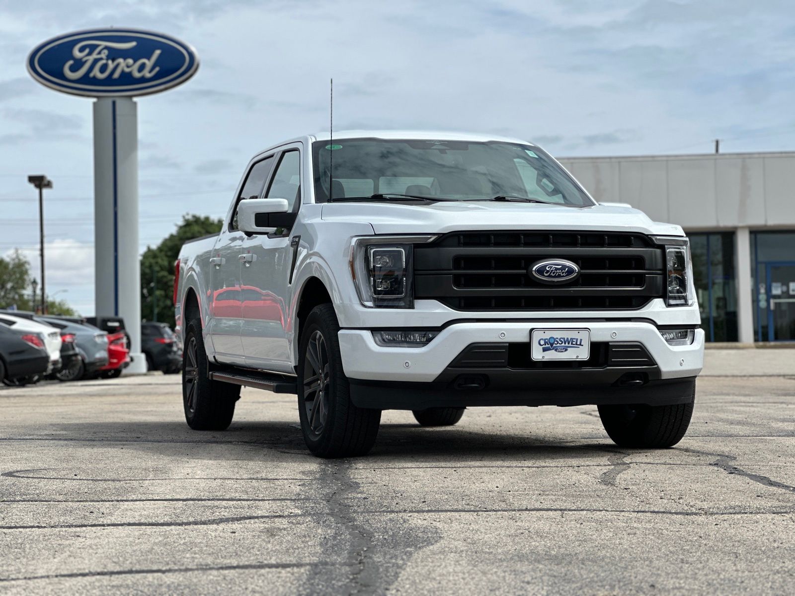 2023 Ford F-150 Lariat 4x4 SuperCrew 5-1/2 Box's photo