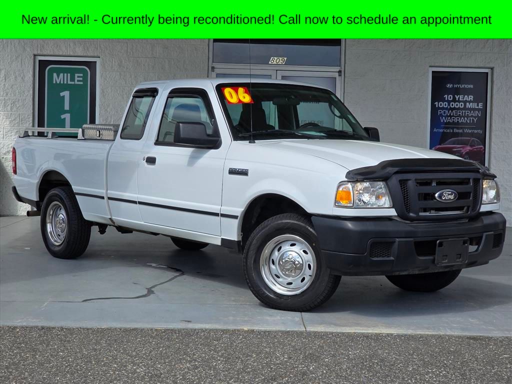 2006 Ford Ranger XL 2 Door SuperCab RWD Pickup Truck Rear-Wheel Drive 5-Speed Automatic