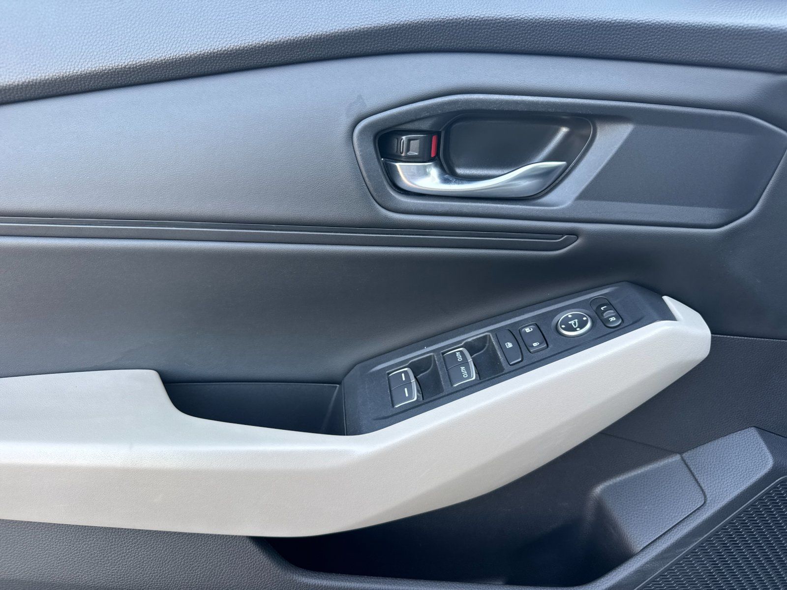 2024 Honda Accord EX — full photo 11 of 27