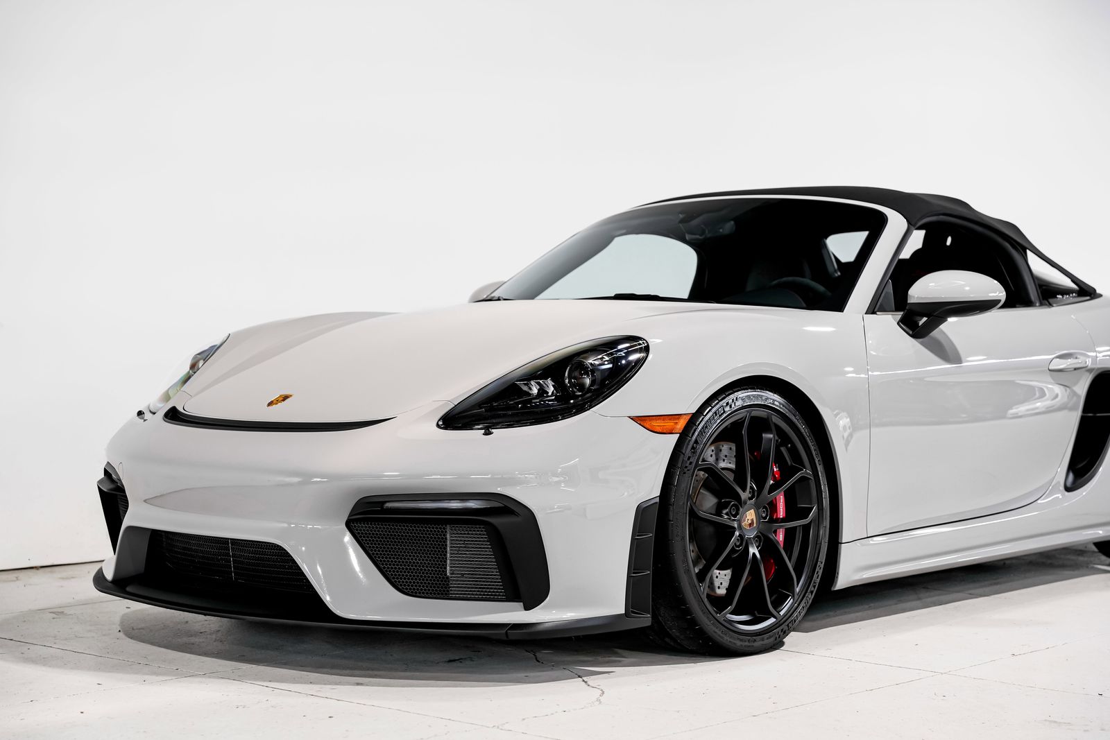 2022 Porsche 718 Spyder Base — photo 29