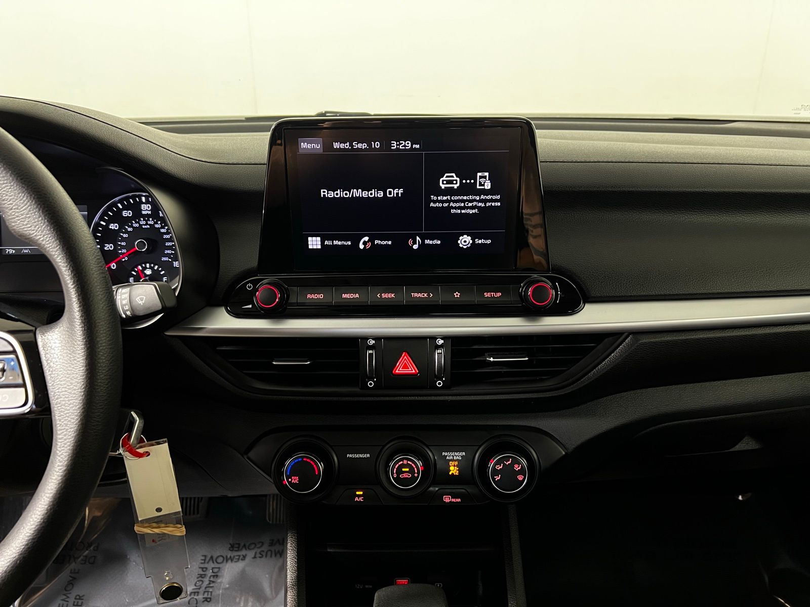 Thumbnail: 2024 Kia Forte - 17