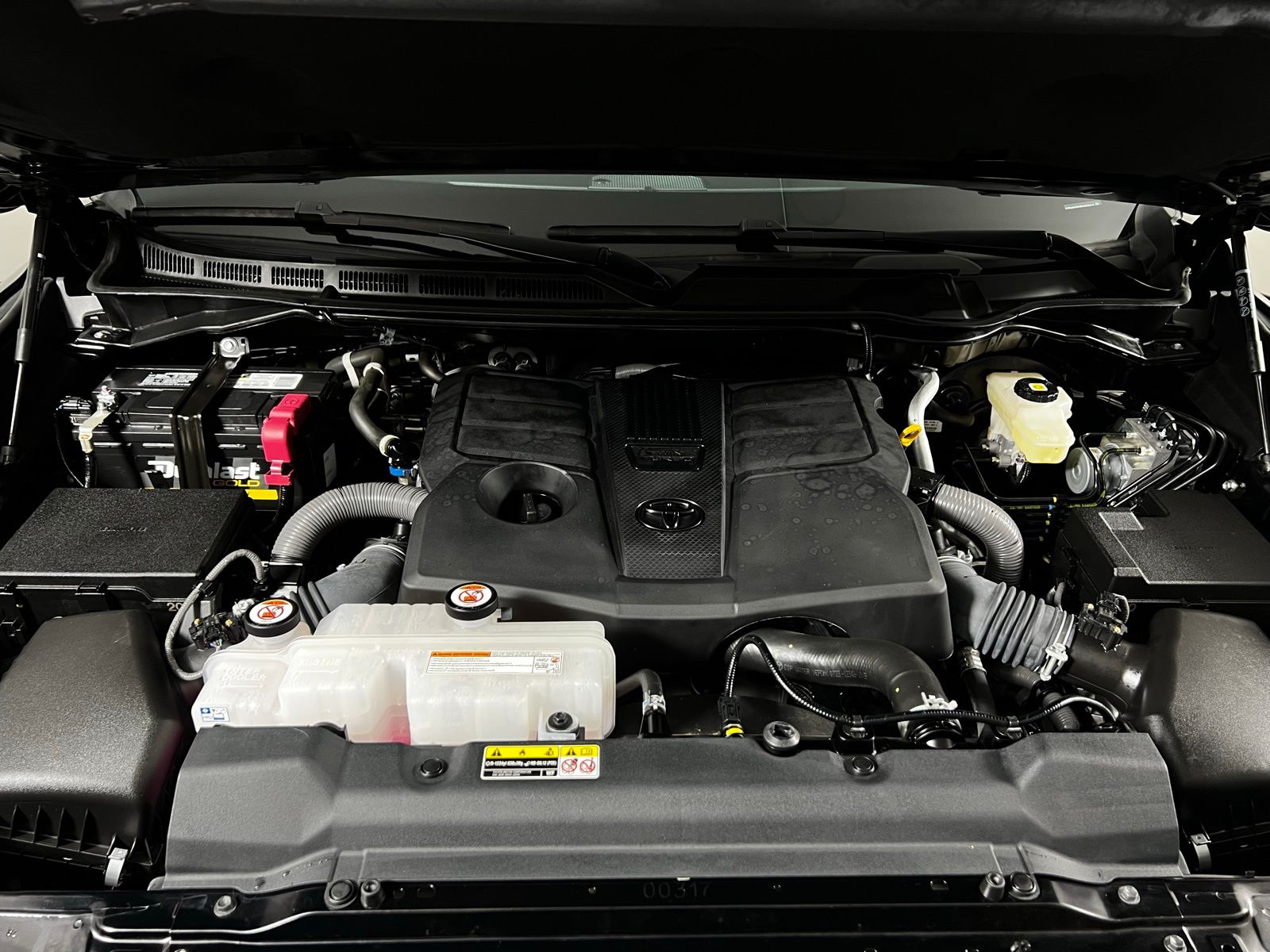 Thumbnail: 2023 Toyota Tundra - 8