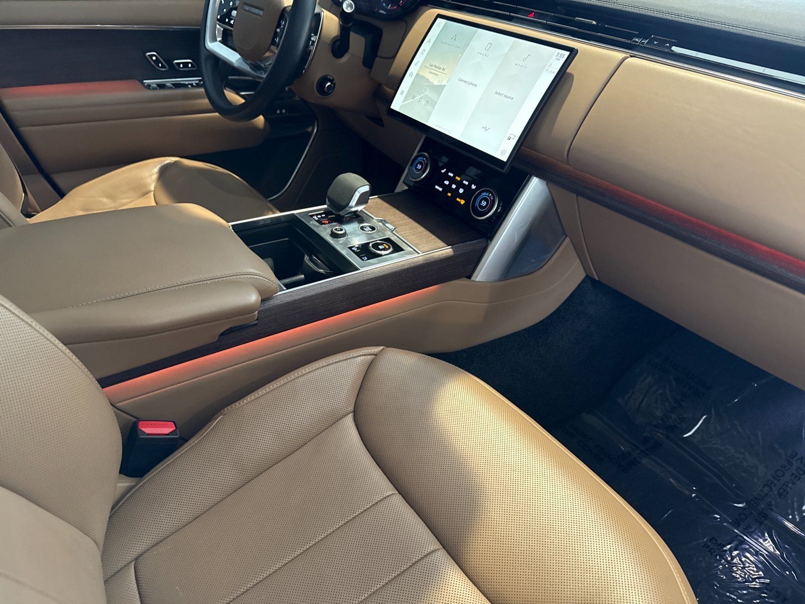 2023 Land Rover Range Rover SE - Photo 15